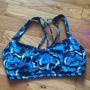 Lululemon Free to Be Bra